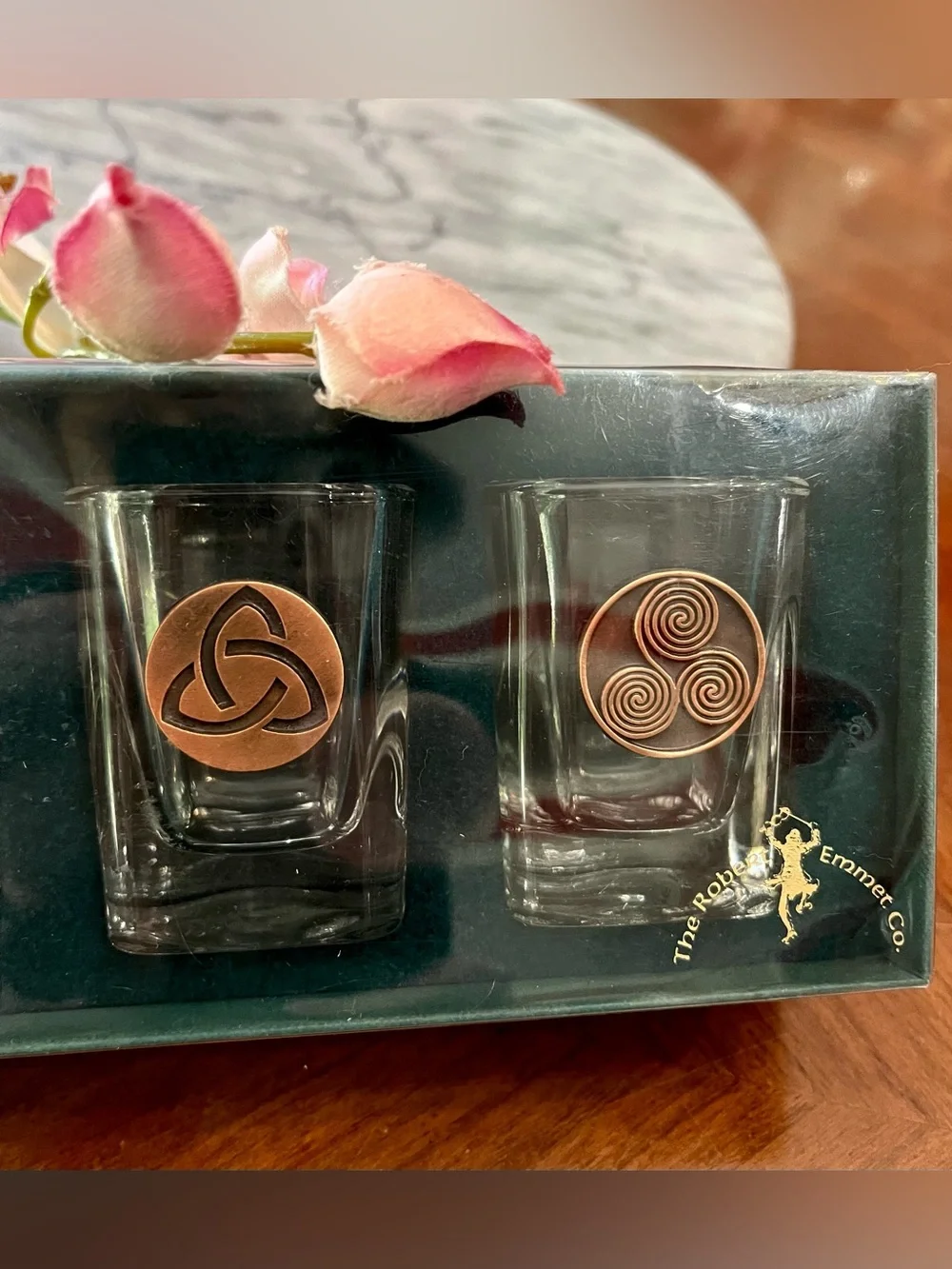 VTG Robert Emmet Co. Celtic Design Shot Glasses Set of 4 Fine Pewter Medallions